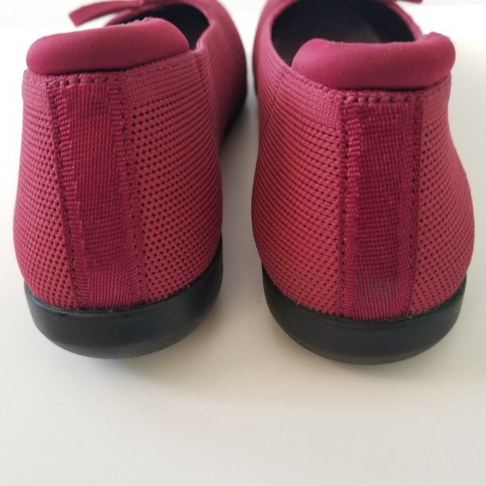 Clarks Carly Hope Burgundy Knit Ballet Flat (size 8.5) - Picture 8 of 10